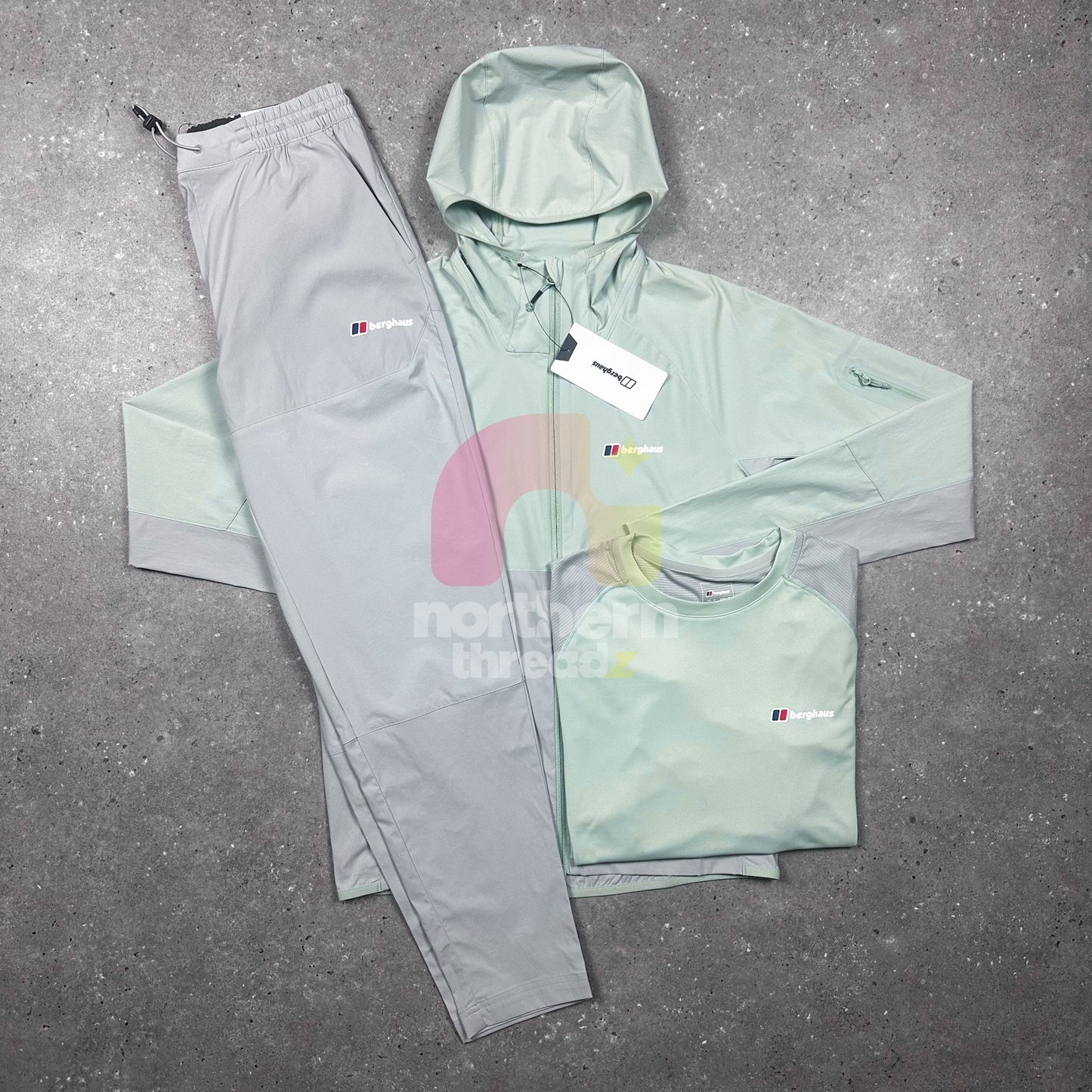 Berghaus Woven Tracksuit Tri Set (Mint)