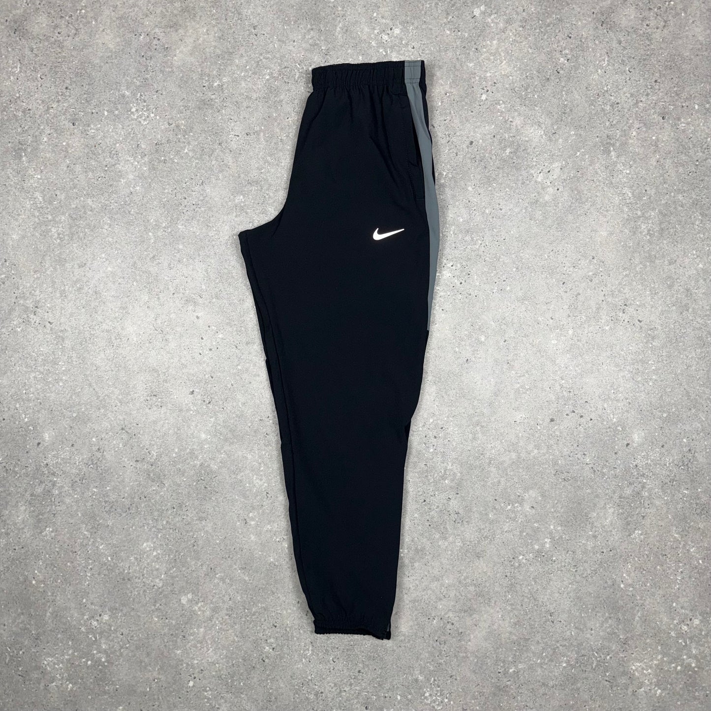 Nike Challenger Pants (Black/Grey)