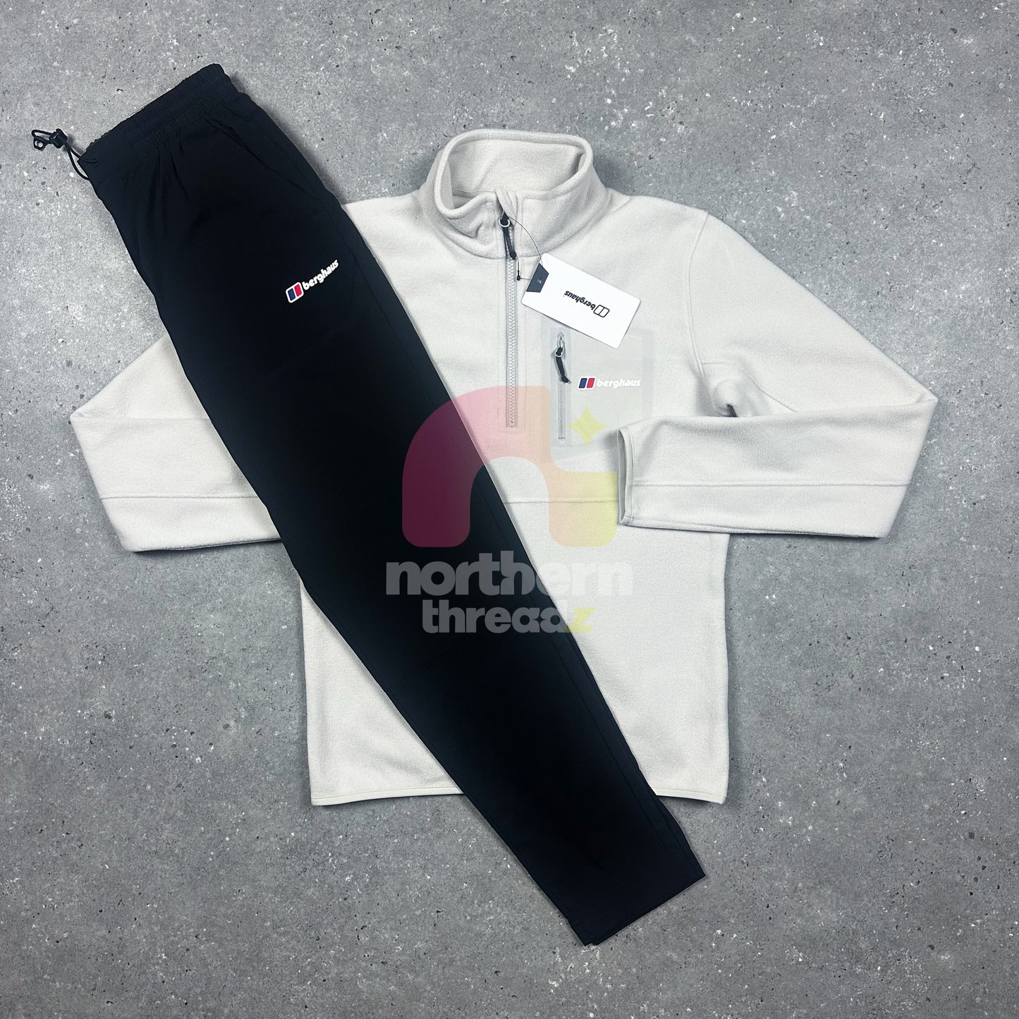 Berghaus 1/2 Zip Tracksuit (Beige/Black)