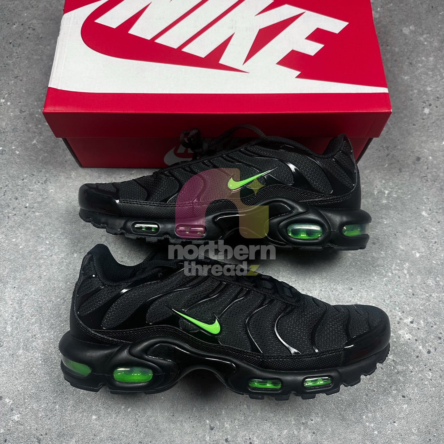 Nike Air Max TN (Black/Green Strike)