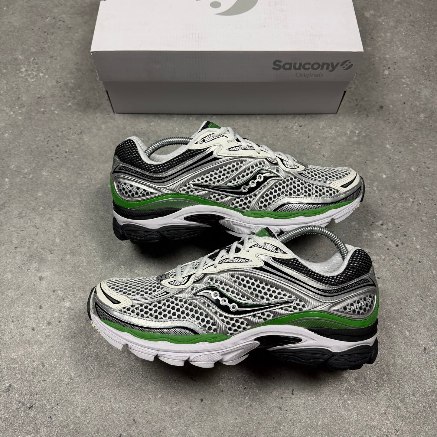 Saucony Pro-Grid Omni 9 (Silver Green)