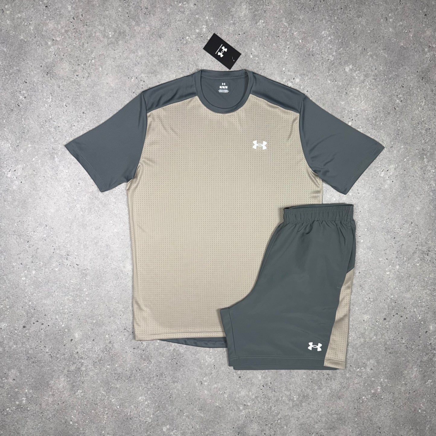Under Armour Tech Set (Beige/Grey)