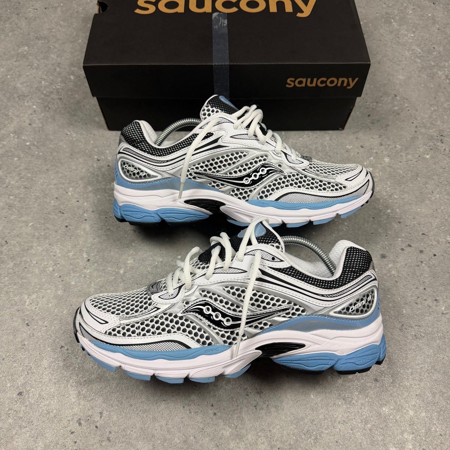Saucony ProGrid Omni 9 (Blissful White)