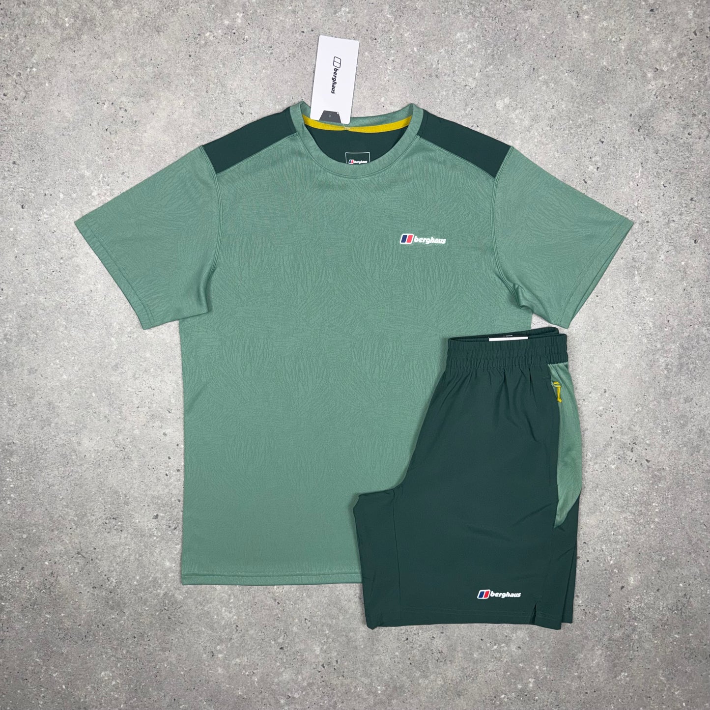 Berghaus Tech Set (Eucalyptus/Charcoal)