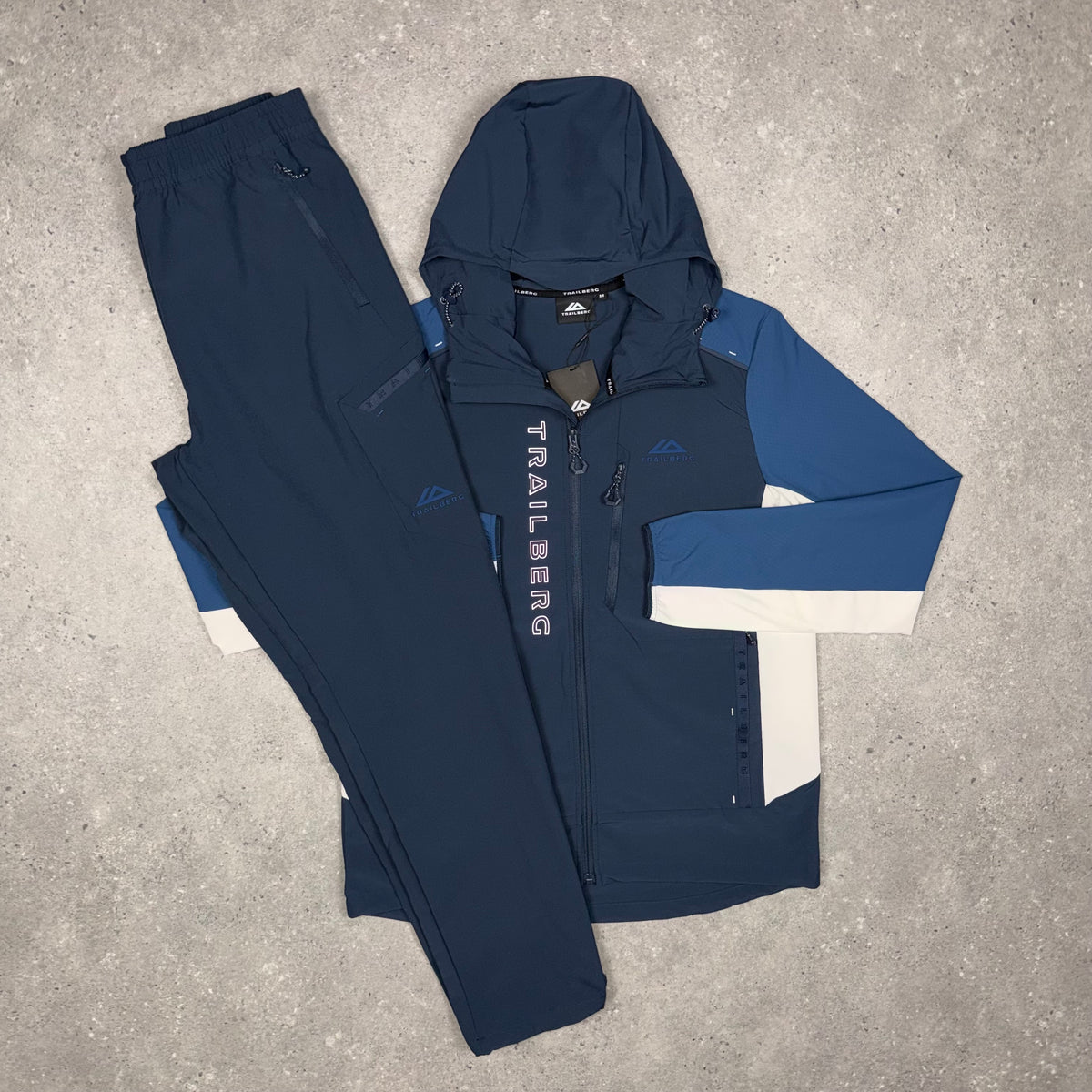 Trailberg Ultra Tracksuit 'Deep Ocean/Chalk White'