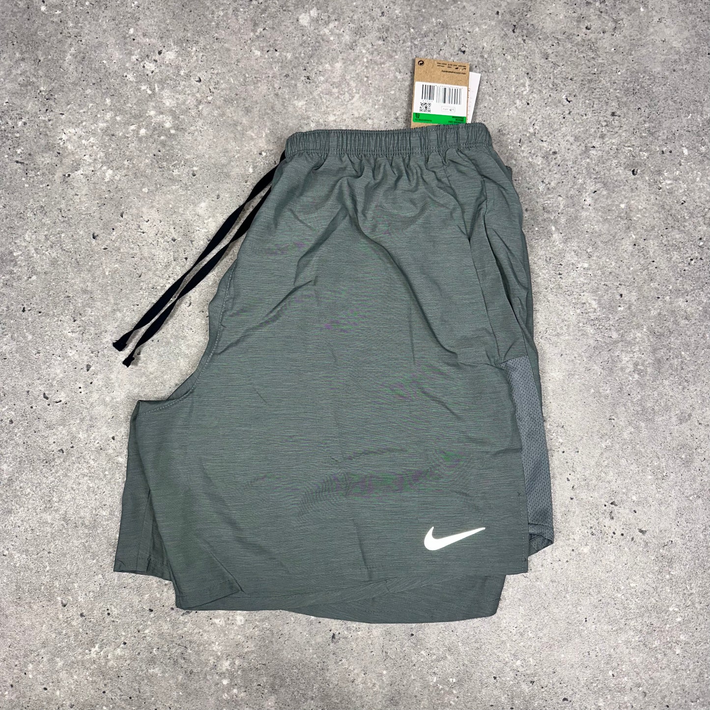 Nike Challenger Shorts (Grey)